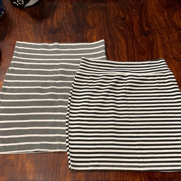5/$20 Lot of 3 Striped Mini & Pencil skirts Forever 21 L - Picture 2 of 10